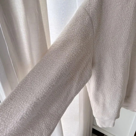 Good American Sherpa Crew Neck Cream size 2 - Picture 3 of 3